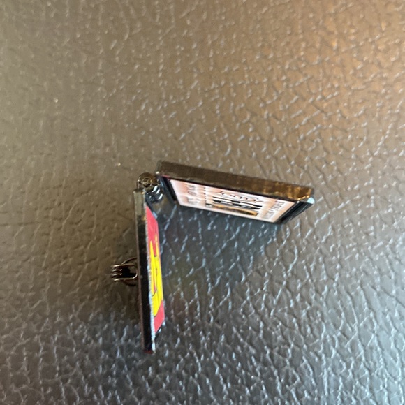 FBI X Files Simpsons Agent Mulder CULT enamel pin funny - Picture 4 of 7